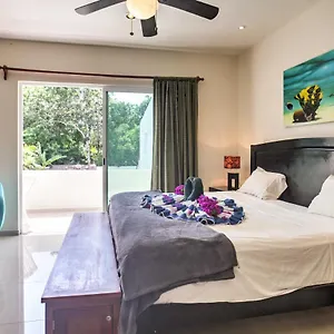 Casa Esmeralda With Pool Access And Furnished Patio! , Tulum México